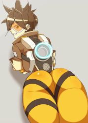 Rule 34 | 1girl, animated, animated gif, ass, ass shake, bodysuit, bouncing breasts, breasts, brown hair, huge ass, jiggle, lying, on stomach, overwatch, overwatch 1, short hair, skin tight, solo, tracer (overwatch)