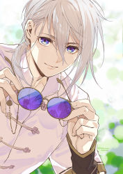 Rule 34 | 1boy, bishounen, blue eyes, chinese clothes, unworn eyewear, fate/grand order, fate (series), grey hair, hair between eyes, highres, holding, holding removed eyewear, looking at viewer, male focus, prince of lan ling (eastern socialite attire) (fate), prince of lan ling (fate), purple eyes, senzaki makoto, short ponytail, smile, solo, sunglasses, tangzhuang