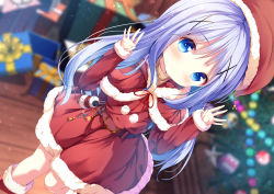 Rule 34 | 1girl, absurdres, blue eyes, blue hair, blurry, blurry background, blush, boots, box, capelet, chinomaron, christmas, christmas ornaments, christmas tree, closed mouth, depth of field, dress, feet out of frame, fur-trimmed boots, fur-trimmed capelet, fur-trimmed dress, fur-trimmed headwear, fur-trimmed sleeves, fur trim, gift, gift box, gochuumon wa usagi desu ka?, hair ornament, hands up, hat, head tilt, highres, indoors, kafuu chino, long hair, long sleeves, looking at viewer, red capelet, red footwear, red hat, santa costume, santa hat, sleeves past wrists, smile, solo, standing, standing on one leg, very long hair, wooden floor, x hair ornament