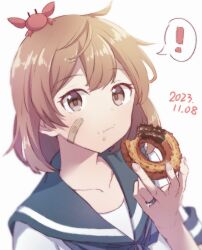 Rule 34 | 1girl, animal, animal on head, bandaid, bandaid on face, blue sailor collar, brown eyes, brown hair, crab on head, dated, doughnut, eating, eighth note, food, highres, kantai collection, missou shiro, musical note, oboro (kancolle), on head, sailor collar, sailor shirt, school uniform, serafuku, shirt, simple background, solo, spoken musical note, upper body, white background
