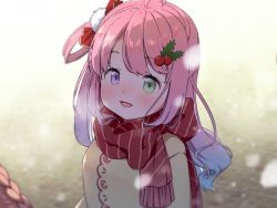 Rule 34 | 1girl, 1other, blush, braid, green eyes, hair ornament, heterochromia, highres, himemori luna, hololive, looking at viewer, looking up, meru corone, multicolored hair, open mouth, outdoors, pink hair, purple eyes, purple hair, scarf, smile, standing, virtual youtuber, wavy hair