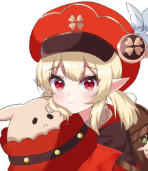 Rule 34 | 1girl, :3, ahoge, backpack, bag, bag charm, blonde hair, brown scarf, cabbie hat, charm (object), clover print, coat, commentary request, dodoco (genshin impact), genshin impact, hair between eyes, hat, hat feather, hat ornament, highres, hugging doll, hugging object, jumpy dumpty, klee (genshin impact), long hair, long sleeves, looking at viewer, low twintails, pointy ears, randoseru, red coat, red eyes, red hat, scarf, sidelocks, simple background, smile, solo, twintails, white background, yamu (yamupipi)