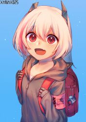 Rule 34 | 1girl, aged down, animal ears, bad id, bad pixiv id, bag, blue background, cat ears, child, commentary request, fang, girls&#039; frontline, happy, headgear, highres, hood, hoodie, long hair, looking at viewer, m4 sopmod ii (girls&#039; frontline), mechanical arms, multicolored hair, open mouth, red eyes, school bag, shirt, simple background, single mechanical arm, skin fang, smile, sopmod, t-shirt, upper body, white shirt, xanax025