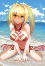 Rule 34 | 1girl, ahoge, anklet, beach, bikini, blonde hair, bracelet, breasts, cleavage, fate/grand order, fate (series), green eyes, guchagucha, hair intakes, highres, horizon, jewelry, large breasts, looking at viewer, navel, nero claudius (fate), nero claudius (fate), nero claudius (swimsuit caster) (fate), ocean, sandals, side-tie bikini bottom, smile, solo, swimsuit, twintails, v arms