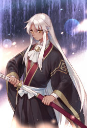 Rule 34 | 1boy, amakusa shirou (fate), amakusa shirou (third ascension) (fate), ascot, closed mouth, collared shirt, dark-skinned male, dark skin, fate/grand order, fate (series), grey hair, holding, holding sword, holding weapon, japanese clothes, kangetsu (fhalei), katana, lens flare, long hair, long sleeves, looking at viewer, male focus, parted bangs, sash, scabbard, sheath, shirt, solo, standing, sword, unsheathing, very long hair, weapon, white ascot, white shirt, wide sleeves, wing collar, yellow eyes