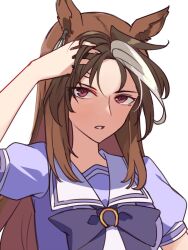 Rule 34 | 1girl, arm up, bow, bowtie, breasts, brown hair, forehead, hand in own hair, highres, kusanagi kaoru, long hair, looking at viewer, multicolored hair, open mouth, purple eyes, purple shirt, sailor collar, shirt, short sleeves, simple background, small breasts, solo, streaked hair, symboli rudolf (umamusume), umamusume, upper body, white background
