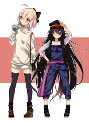 Rule 34 | &gt;:), 2girls, ahoge, akishima kei, alternate costume, bad id, bad twitter id, bag, black hair, black legwear, bow, coffee cup, cup, disposable cup, fate (series), full body, green eyes, hair bow, hand on own hip, handbag, hat, height difference, koha-ace, long hair, multiple girls, oda nobunaga (fate), oda nobunaga (koha-ace), okita souji (fate), okita souji (koha-ace), pants, peaked cap, pigeon-toed, pink hair, red eyes, salute, standing, sweater, thighhighs, v-shaped eyebrows, very long hair