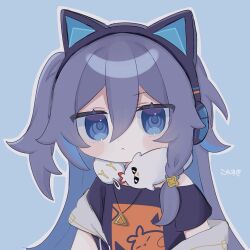 Rule 34 | 1girl, :&lt;, animal ear headphones, animal ears, black shirt, blue background, blue eyes, blue hair, blush stickers, chibi, closed mouth, commentary request, fake animal ears, fu hua, grey hair, hair between eyes, headphones, highres, honkai (series), honkai impact 3rd, jingwei (bird), long hair, looking at viewer, multicolored hair, off shoulder, one side up, outline, shirt, short sleeves, simple background, solo, translation request, two-tone hair, upper body, very long hair, white outline, xtx mercury