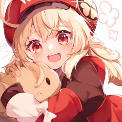 Rule 34 | 1girl, ahoge, blonde hair, blush, brown gloves, genshin impact, gloves, hat, highres, klee (genshin impact), long sleeves, nahaki, open mouth, red eyes, red hat, smile, solo, twintails, upper body