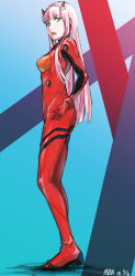 Rule 34 | 1girl, blue background, bodysuit, breasts, commentary request, cosplay, darling in the franxx, full body, gradient background, green eyes, hairband, highres, horns, long hair, looking at viewer, medium breasts, neon genesis evangelion, oni horns, pazuu, pink hair, plugsuit, red bodysuit, red horns, skin tight, solo, souryuu asuka langley, souryuu asuka langley (cosplay), standing, white hairband, zero two (darling in the franxx)