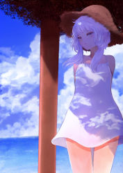 Rule 34 | 1girl, arano oki, arms behind back, bare shoulders, blue sky, brown hat, closed mouth, cloud, cloudy sky, commentary request, day, dress, hair ornament, hat, horizon, long hair, looking away, looking to the side, ocean, outdoors, purple eyes, purple hair, sky, sleeveless, sleeveless dress, solo, standing, straw hat, sundress, voiceroid, water, white dress, yuzuki yukari