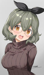 Rule 34 | 1girl, artist name, black ribbon, blush, breasts, brown eyes, brown sweater, commentary request, glasses, green hair, grey background, hair between eyes, hair ribbon, looking at viewer, medium breasts, open mouth, original, ribbed sweater, ribbon, simple background, solo, sweater, teeth, turtleneck, turtleneck sweater, tyone, upper body, upper teeth only