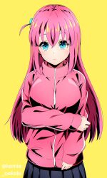 Rule 34 | 1girl, absurdres, black skirt, blue eyes, bocchi the rock!, breasts, cube hair ornament, gotoh hitori, hair between eyes, hair ornament, hand on own arm, highres, jacket, kamia oekaki, large breasts, long hair, pink hair, pink jacket, pink track suit, school uniform, shuka high school uniform, skirt, solo, track jacket, yellow background