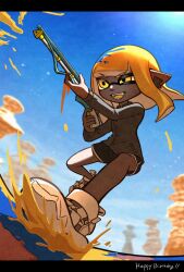 Rule 34 | 1girl, bike shorts, blonde hair, blue sky, commentary request, eyebrow cut, full body, grey shirt, gun, highres, holding, holding gun, holding weapon, inkling, inkling girl, inkling player character, medium hair, nintendo, open mouth, paint, pointy ears, shaded face, shadow, shirt, shoes, sky, solo, splatoon (series), splatoon 3, squiffer (splatoon), sunlight, teeth, tkhrskrrmy, v-shaped eyebrows, weapon, white footwear, yellow eyes