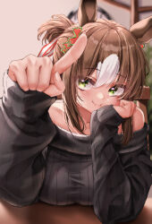 Rule 34 | 1girl, animal ears, bare shoulders, black sweater, blurry, blurry background, breasts, clover hair ornament, commentary request, fine motion (umamusume), green eyes, hair between eyes, hair ornament, head rest, highres, horse ears, horse girl, indoors, long sleeves, looking at viewer, medium breasts, multicolored hair, off-shoulder sweater, off shoulder, pointing, pointing at viewer, ribbed sweater, short hair, sitting, smile, solo, streaked hair, sweater, table, tabunshake, umamusume, white hair