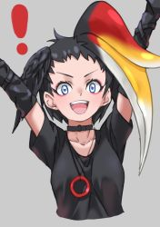 Rule 34 | !, 1girl, :d, arms up, asymmetrical bangs, black collar, black hair, black shirt, blonde hair, blue eyes, collar, collarbone, commentary, cropped torso, forehead, gradient hair, grey background, head wings, highres, kemono friends, long bangs, looking at viewer, multicolored hair, open mouth, red hair, rhinoceros hornbill (kemono friends), shirt, short hair, short sleeves, simple background, smile, solo, tanabe (fueisei), upper body, v-shaped eyebrows, white hair, wings