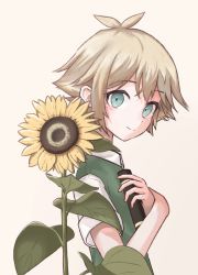 Rule 34 | 1boy, absurdres, basil (faraway) (omori), basil (omori), blonde hair, closed mouth, flower, green eyes, green shirt, green sweater, hand on own chest, highres, holding, looking at viewer, omori, shirt, short hair, short sleeves, simple background, smile, sunflower, sweater, tigerhix, upper body, white background, white shirt