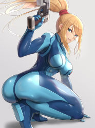 Rule 34 | 1girl, absurdres, arm support, ass, blonde hair, blue bodysuit, bodysuit, breasts, commentary, gonzarez, green eyes, grey background, gun, highres, holding, holding gun, holding weapon, kneeling, large breasts, long hair, looking at viewer, metroid, mole, mole under mouth, nintendo, parted lips, ponytail, samus aran, sidelocks, simple background, skin tight, solo, thighs, weapon, zero suit