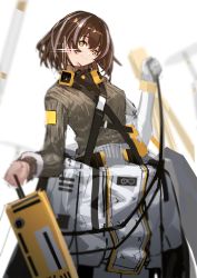 Rule 34 | 1girl, arknights, brown hair, brown sweater, closed mouth, gloves, grey hair, hair between eyes, hand up, highres, holding, jumpsuit, magallan (arknights), magallan (elite ii) (arknights), multicolored hair, ribbed sweater, smile, solo, streaked hair, sweater, turtleneck, turtleneck sweater, white gloves, white jumpsuit, yacchi (yxxrem), yellow eyes