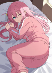 Rule 34 | 1girl, absurdres, bed, blue eyes, bocchi the rock!, cube hair ornament, gotoh hitori, hair between eyes, hair ornament, highres, indoors, jacket, long hair, looking at viewer, lying, on bed, on side, one eye closed, one side up, pants, pink hair, pink jacket, pink pants, pink track suit, pogeepoge, solo, track jacket