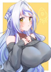 Rule 34 | 1girl, alternate costume, blush, braid, braided bun, breast suppress, breasts, closed mouth, commentary request, cone hair bun, expressionless, flower, grey sweater, hair bun, hair flower, hair intakes, hair ornament, highres, islandz, kohaku yuri, large breasts, long hair, long sleeves, looking at viewer, medium bangs, multicolored hair, nanashi inc., off-shoulder sweater, off shoulder, purple hair, rocket, sidelocks, solo, streaked hair, sweater, teardrop earrings, two-tone hair, upper body, virtual youtuber, white background, white hair, yellow background, yellow eyes, yellow flower