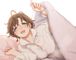 Rule 34 | 1girl, :d, aya shachou, blue eyes, blush, breasts, brown hair, bursting breasts, cleavage, hands up, large breasts, long sleeves, looking at viewer, lying, on side, open mouth, original, shirt, simple background, smile, solo, under covers, white background, white shirt