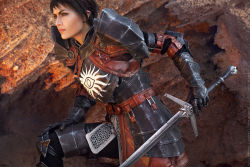 Rule 34 | 1girl, armor, cassandra pentaghast, cassandra pentaghast (cosplay), chainmail, cosplay, dark incognito, dragon age, dragon age 2, gauntlets, photo (medium), pixie cut, short hair, sword, weapon