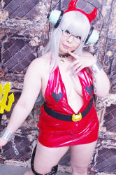 Rule 34 | 1girl, asian, bat wings, blue eyes, breasts, chain, cleavage, cosplay, cuffs, curvy, demon girl, demon tail, fake horns, fat, fork, glasses, halloween costume, headphones, heart, highres, horns, jewelry, keito (cosplayer), long hair, looking at viewer, low wings, pendant, photo (medium), plump, shackles, silver hair, solo, super taruco, super taruco (cosplay), tail, wings, wrist cuffs