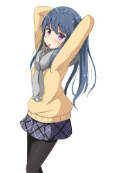 Rule 34 | 1girl, aikawa ryou, arms behind head, arms up, black pantyhose, blue hair, blue skirt, blush, closed mouth, commentary request, grey scarf, hair between eyes, hair tie, hair tie in mouth, highres, long hair, looking at viewer, mouth hold, pantyhose, pleated skirt, purple eyes, scarf, shima rin, simple background, skirt, solo, sweater, very long hair, white background, yellow sweater, yurucamp