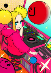 Rule 34 | 1girl, blonde hair, computer, dj, eyelashes, flat color, green eyes, headphones, hood, hoodie, laptop, long hair, mixer, mixing table, original, skirt, smile, smiley face, solo, striped clothes, striped thighhighs, thighhighs, twintails, watarou (chemicalpopcorn)