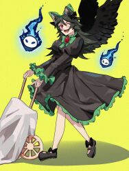 Rule 34 | 1girl, animal ears, bird wings, black bow, black footwear, black hair, black wings, blush, bow, cat ears, commentary request, cosplay, dress, fake animal ears, flaming skull, floating skull, footwear bow, full body, green dress, hair bow, hamadain 000, juliet sleeves, kaenbyou rin, kaenbyou rin (cosplay), long hair, long sleeves, looking at viewer, mary janes, medium bangs, open mouth, puffy sleeves, red eyes, reiuji utsuho, shoes, simple background, smile, solo, touhou, wheelbarrow, wings, yellow background