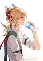 Rule 34 | 1boy, blonde hair, blue feathers, blush, bottle, brown hair, earrings, facing to the side, feather hair ornament, feathers, fingernails, genshin impact, green scarf, hair ornament, hairpin, jewelry, kaveh (genshin impact), long sleeves, looking ahead, male focus, medium hair, np (1231 0720), parted lips, red eyes, scarf, shirt, solo, updo, water bottle, white background, white shirt