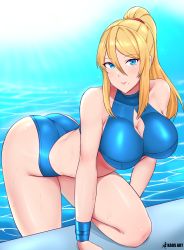 Rule 34 | 1girl, absurdres, ass, blonde hair, blue eyes, blush, bodysuit, breasts, highres, kaos art, large breasts, long hair, looking at viewer, metroid, mole, mole under mouth, nintendo, ponytail, samus aran, simple background, skin tight, solo, super smash bros., swimsuit, water, zero suit