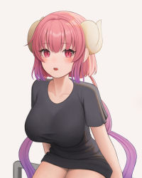 Rule 34 | 1girl, absurdres, bad id, bad pixiv id, black shirt, blunt bangs, blush, breasts, collarbone, colored tips, curled horns, doenji (auto7233), dragon girl, dragon horns, drill hair, highres, horns, ilulu (maidragon), kobayashi-san chi no maidragon, large breasts, long hair, looking at viewer, multicolored hair, no nose, open mouth, pink hair, purple hair, red eyes, revision, shirt, short sleeves, shortstack, sitting, slit pupils, solo, upper body, very long hair