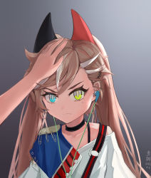Rule 34 | 1girl, 1other, :t, artist name, black choker, blue eyes, brown hair, choker, closed mouth, dated, de lisle (girls&#039; frontline), earphones, girls&#039; frontline, green eyes, hand on another&#039;s head, headpat, heterochromia, highres, horns, light brown hair, long hair, looking at viewer, mole, mole under eye, multicolored hair, multicolored horns, pout, safety pin, simple background, solo focus, twintails, upper body, white hair, yuzpoi