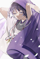 1boy absurdres aomiya_souju arms_up backlighting closed_mouth expressionless eyelashes falling_petals genshin_impact highres holding_veil japanese_clothes kariginu kimono layered_kimono layered_sleeves long_sleeves looking_to_the_side male_focus outdoors petals purple_eyes purple_hair purple_sleeves purple_veil scaramouche_(genshin_impact) scaramouche_(kabukimono)_(genshin_impact) solo string three_quarter_view upper_body veil white_background white_petals white_sleeves wide_sleeves