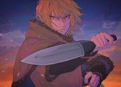 Rule 34 | 1boy, blonde hair, brown capelet, capelet, copyright name, dual wielding, fighting stance, frown, fur trim, hair between eyes, highres, holding, holding knife, knife, long sleeves, looking at viewer, male focus, outdoors, serious, short hair, sunset, thorfinn, upper body, ut0702, vinland saga, yellow eyes