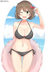 Rule 34 | 1girl, ;d, alternate costume, bare shoulders, bikini, black bikini, blush, bow, breasts, brown hair, chaa (korone-ze), cleavage, collarbone, commentary request, cowboy shot, hair bow, highres, hiryuu (kancolle), kantai collection, large breasts, looking at viewer, navel, one eye closed, open mouth, outside border, red bow, short hair, smile, solo, swimsuit, twitter username