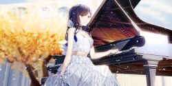 Rule 34 | 1girl, atha (leejuiping), bare arms, bare shoulders, black choker, black hair, blue flower, blue hair, blurry, blurry background, breasts, brown eyes, choker, cleavage, collarbone, commentary request, depth of field, dress, flower, grand piano, hair flower, hair ornament, highres, instrument, medium breasts, parted lips, piano, project sekai, shiraishi an, solo, strapless, strapless dress, tree, white dress