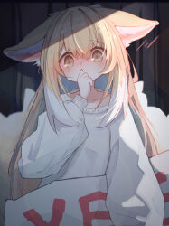 Rule 34 | 1girl, absurdres, alternate costume, animal ears, arknights, blonde hair, blush, collarbone, commentary, fox ears, fox girl, fox tail, green eyes, hair between eyes, hand to own mouth, hand up, highres, kitsune, kyuubi, long hair, long sleeves, looking at viewer, multicolored hair, multiple tails, nalphanne, pajamas, puffy long sleeves, puffy sleeves, solo, suzuran (arknights), tail, two-tone hair, upper body, white hair, white pajamas, yes-no pillow