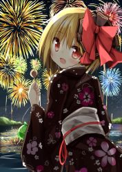 Rule 34 | 1girl, alternate costume, bag, blonde hair, bow, candy, fang, fireworks, floral print, hair bow, japanese clothes, kimono, lake, lollipop, looking at viewer, looking back, obi, open mouth, red eyes, reflection, rumia, sash, smile, solo, touhou, yukata, yuuhagi (amaretto-no-natsu)