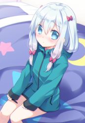 Rule 34 | 10s, 1girl, blush, bow, closed mouth, eromanga sensei, hair between eyes, hair bow, hlz, holding, indoors, izumi sagiri, jacket, legs together, long hair, looking at viewer, on bed, pink bow, silver hair, sitting, solo, stylus