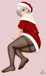Rule 34 | 1girl, arm support, ass, back, bare shoulders, belt, bikini, black belt, blush, brown pantyhose, christmas, closed mouth, eyes visible through hair, full body, fur-trimmed headwear, fur-trimmed shorts, fur trim, grey eyes, hat, highres, infinote, looking at viewer, lying, no shoes, on side, one eye covered, original, panties, panties under pantyhose, pantyhose, parted lips, pink background, santa bikini, santa hat, short hair, shorts, silver hair, simple background, smile, soles, solo, swimsuit, thighband pantyhose, toes, underwear