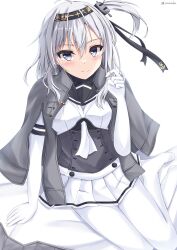 Rule 34 | 1girl, black headband, blush, bodysuit, cape, clothes writing, grey cape, grey eyes, grey hair, grey jacket, grey neckerchief, hachimaki, headband, highres, jacket, kantai collection, long hair, looking at viewer, neckerchief, on bed, one side up, simple background, sitting, smile, solo, suzutsuki (kancolle), white bodysuit, white headband, white neckerchief, yurasuku