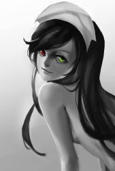 Rule 34 | 1girl, 3four, green eyes, headdress, heterochromia, lips, long hair, looking at viewer, looking back, monochrome, nose, nude, red eyes, rozen maiden, smile, solo, spot color, suiseiseki