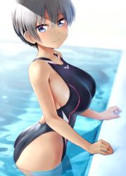 Rule 34 | 1girl, ass, bare shoulders, black one-piece swimsuit, blue eyes, blush, breasts, closed mouth, collarbone, competition swimsuit, fang, from side, grey hair, hair between eyes, highres, huge breasts, looking at viewer, one-piece swimsuit, pool, short hair, smile, solo, swimsuit, uzaki-chan wa asobitai!, uzaki hana, wa (genryusui), wading, water, wet