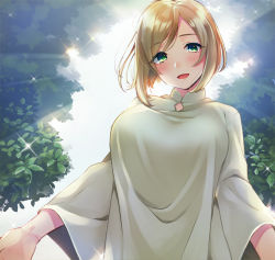 Rule 34 | 1girl, bbbannooo, blonde hair, blush, dalia basquiat, flowers (innocent grey), green eyes, head tilt, light rays, light smile, looking at viewer, open mouth, outdoors, outstretched arms, robe, short hair, sky, solo, sparkle, sunbeam, sunlight, swept bangs, tareme, tree, upper body, white robe, wide sleeves