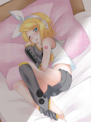 Rule 34 | 1girl, aqua eyes, arm warmers, bare shoulders, barefoot, bed, blonde hair, blush, detached sleeves, hair ornament, hair ribbon, hairclip, headphones, highres, kagamine rin, leg warmers, lying, navel, on side, open mouth, pillow, ribbon, ryoulove15, sailor collar, short hair, shorts, solo, vocaloid, wink