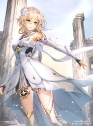 Rule 34 | 1girl, bare shoulders, blonde hair, breasts, capelet, cleavage, dress, duplicate, feather hair ornament, feathers, flower, fuyuni0307, gauntlets, genshin impact, hair between eyes, hair flower, hair ornament, highres, looking at viewer, lumine (genshin impact), outdoors, pillar, pixel-perfect duplicate, white dress