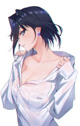 Rule 34 | 1girl, blue eyes, blue hair, blush, bow, bow earrings, breasts, cleavage, collarbone, earrings, hair intakes, highres, hololive, hololive english, jewelry, large breasts, long sleeves, looking at viewer, looking to the side, ouro kronii, saco (cgmore), short hair, simple background, solo, sweat, virtual youtuber, white background